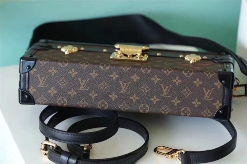 Túi Louis Vuitton Petite Malle East West Bag like Authentic 3