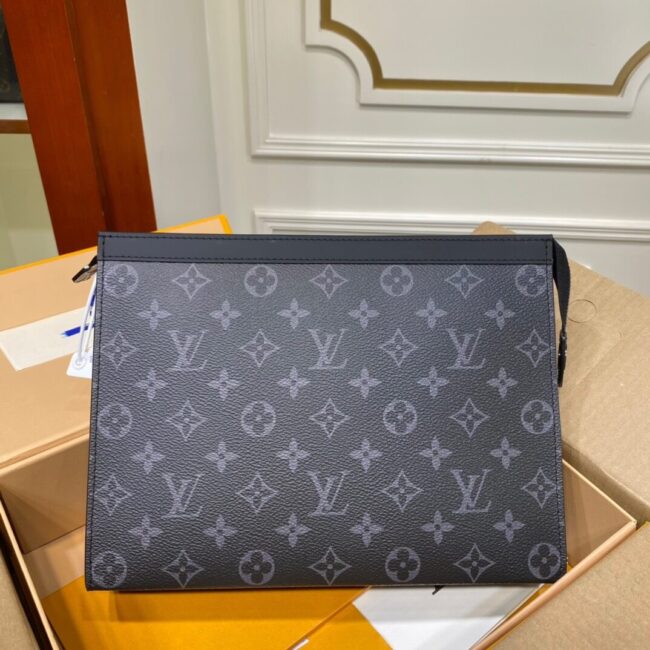 Túi Louis Vuitton Pochette Voyage MM Monogram Eclipse - STH13 like authentic